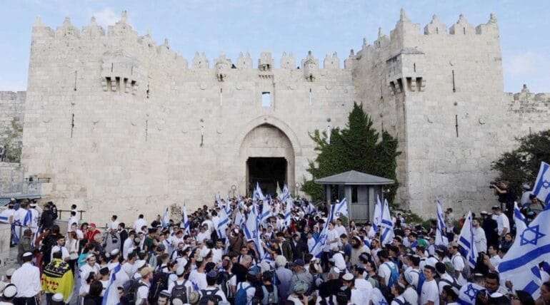 East Jerusalem: Violence against Palestinians during Ramadan prayers, Sabbath of Light and the Flag March, April-May 2023
