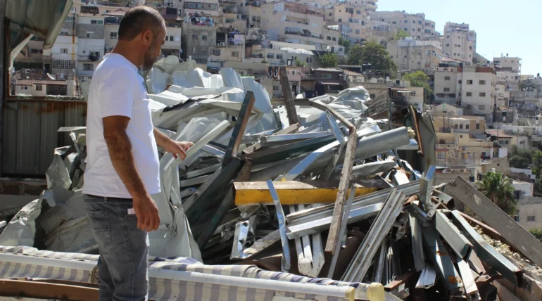 Jerusalem: Palestinian man resists Israel order to self-demolish home