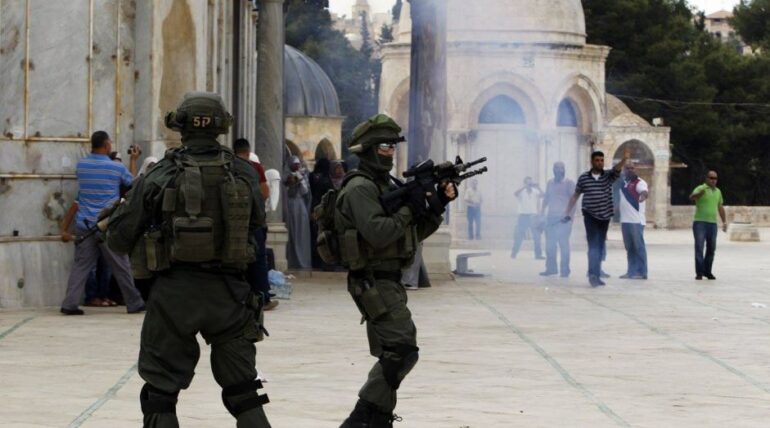 The Jerusalem Governorate issues report on Israeli violations during August