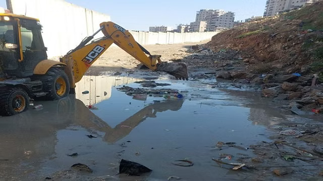 Tens of Thousands Left Without Sewage Services